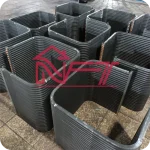 کندانسور با خم G طراحی‌شده توسط نوفن تهویه البرز، با افزایش سطح تماس و بهبود جریان مبرد، راندمان حرارتی را به‌طور چشمگیری بالا می‌برد.